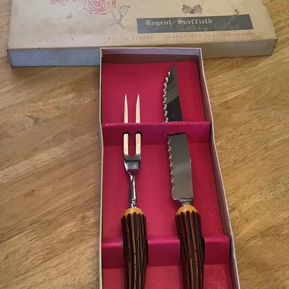 VINTAGE REGENT SHEFFIELD CUTLERY SET STAINLESS CARVING KNIFE & FORK - Picture 1 of 6